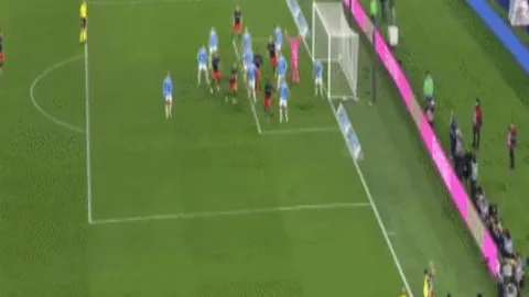 “【中超盘点】热议升温，沪港夺冠前景未卜，梅州客家在粤地独树一帜”